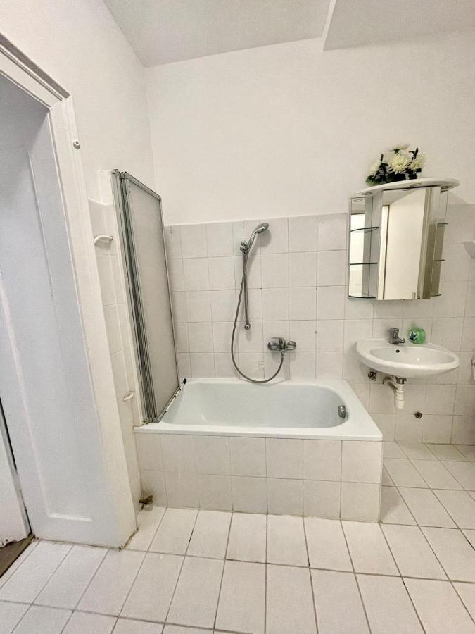 Premium Family Room Mz Wenen Buitenkant foto