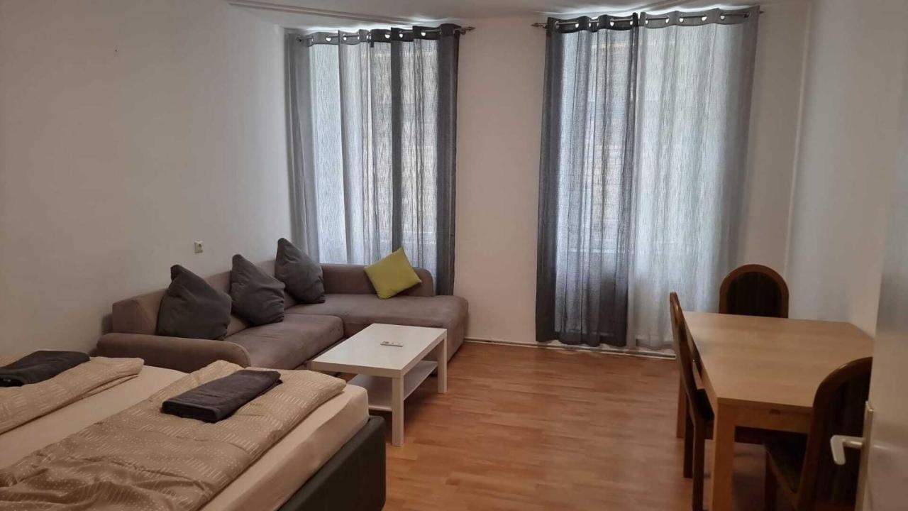 Premium Family Room Mz Wenen Buitenkant foto